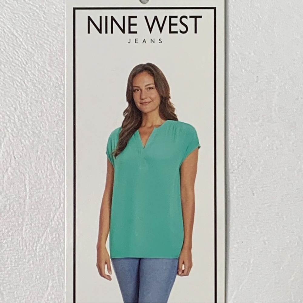 NWT Nine West Spruce Green V-Neck Blouse Cap Sleeve Lightweight Top Size Small - Picture 5 of 8